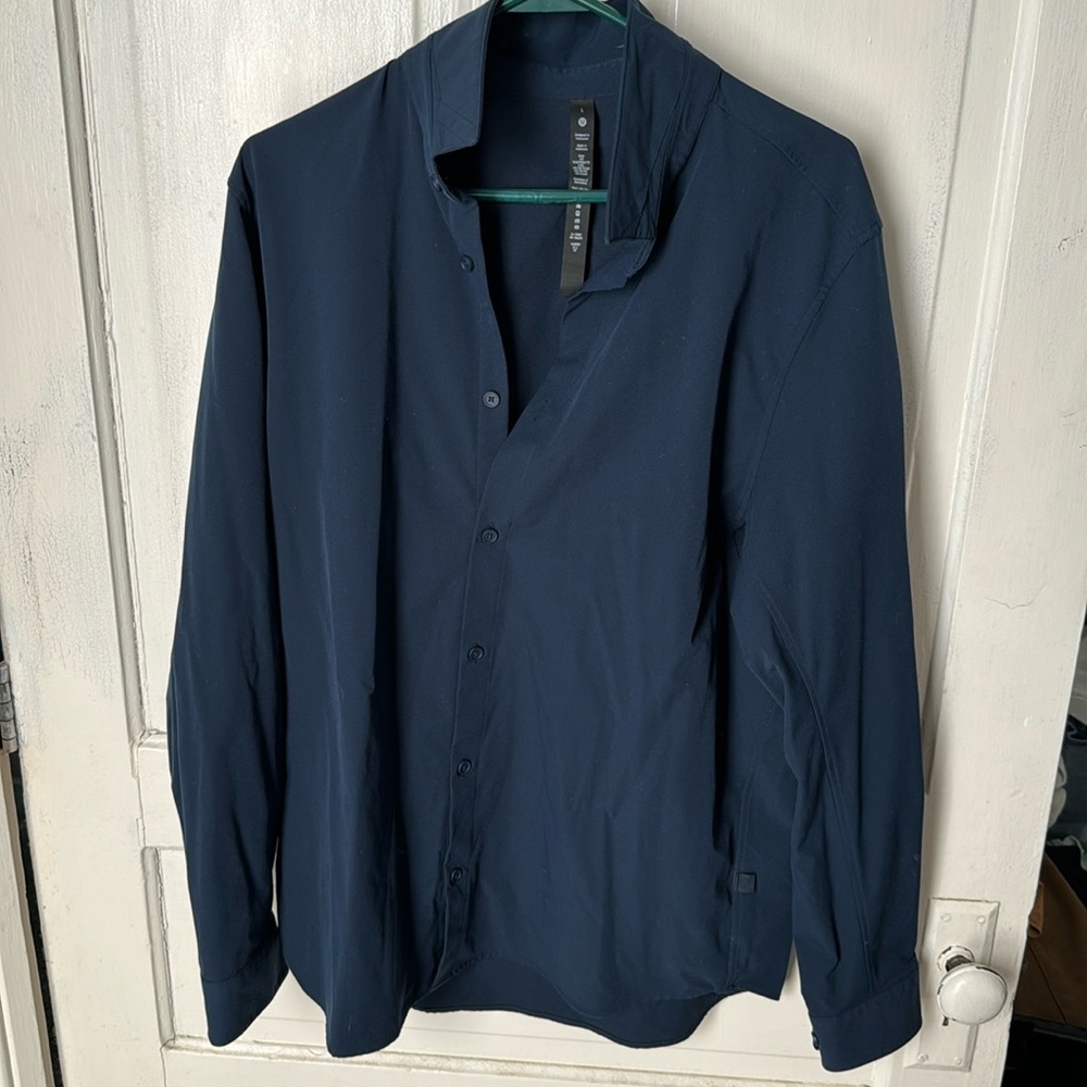 Lululemon men’s dress button down.